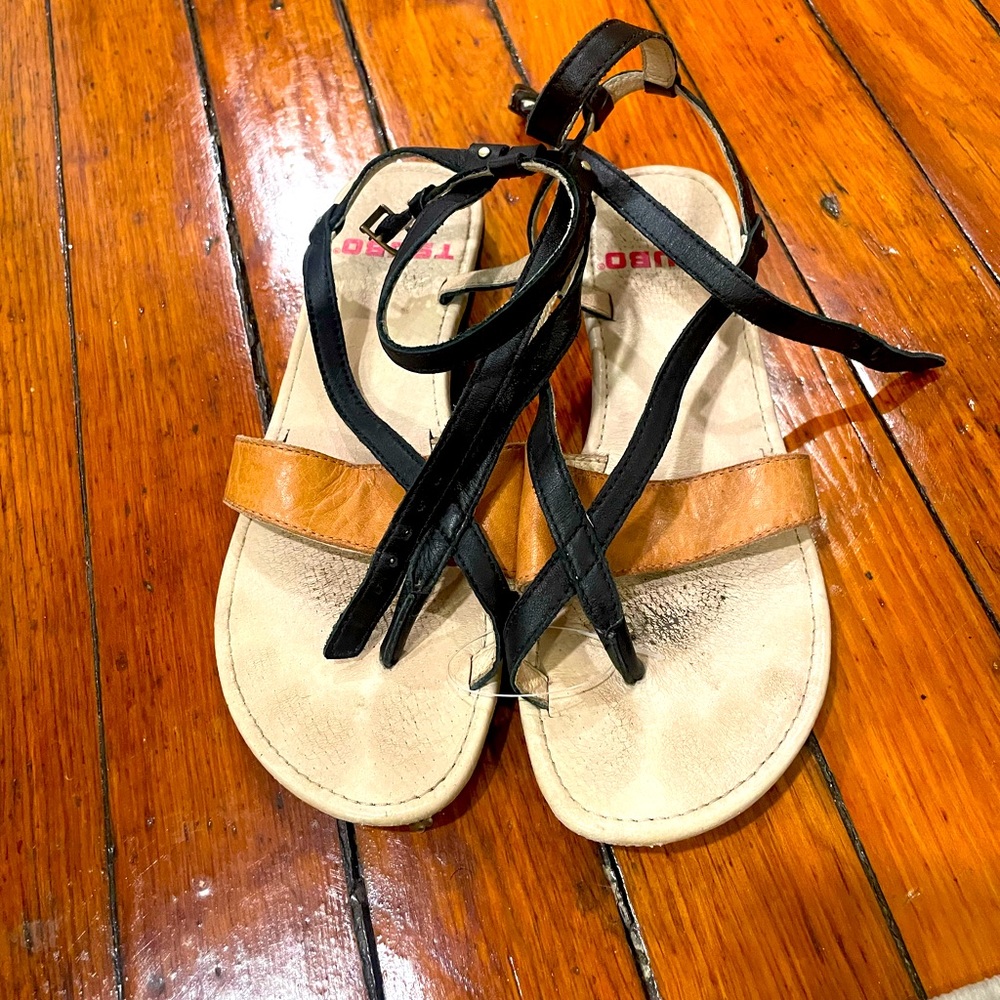 Tsubo sandals
